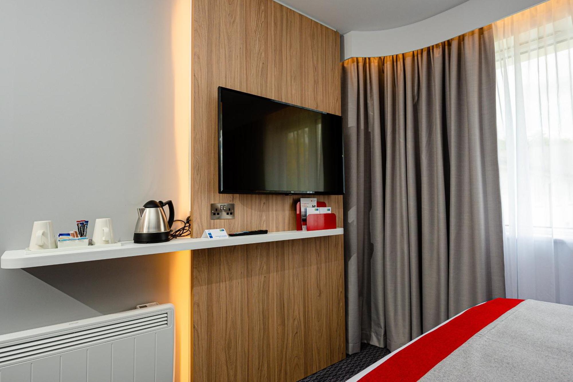 Holiday Inn Express Canterbury By Ihg Exterior foto