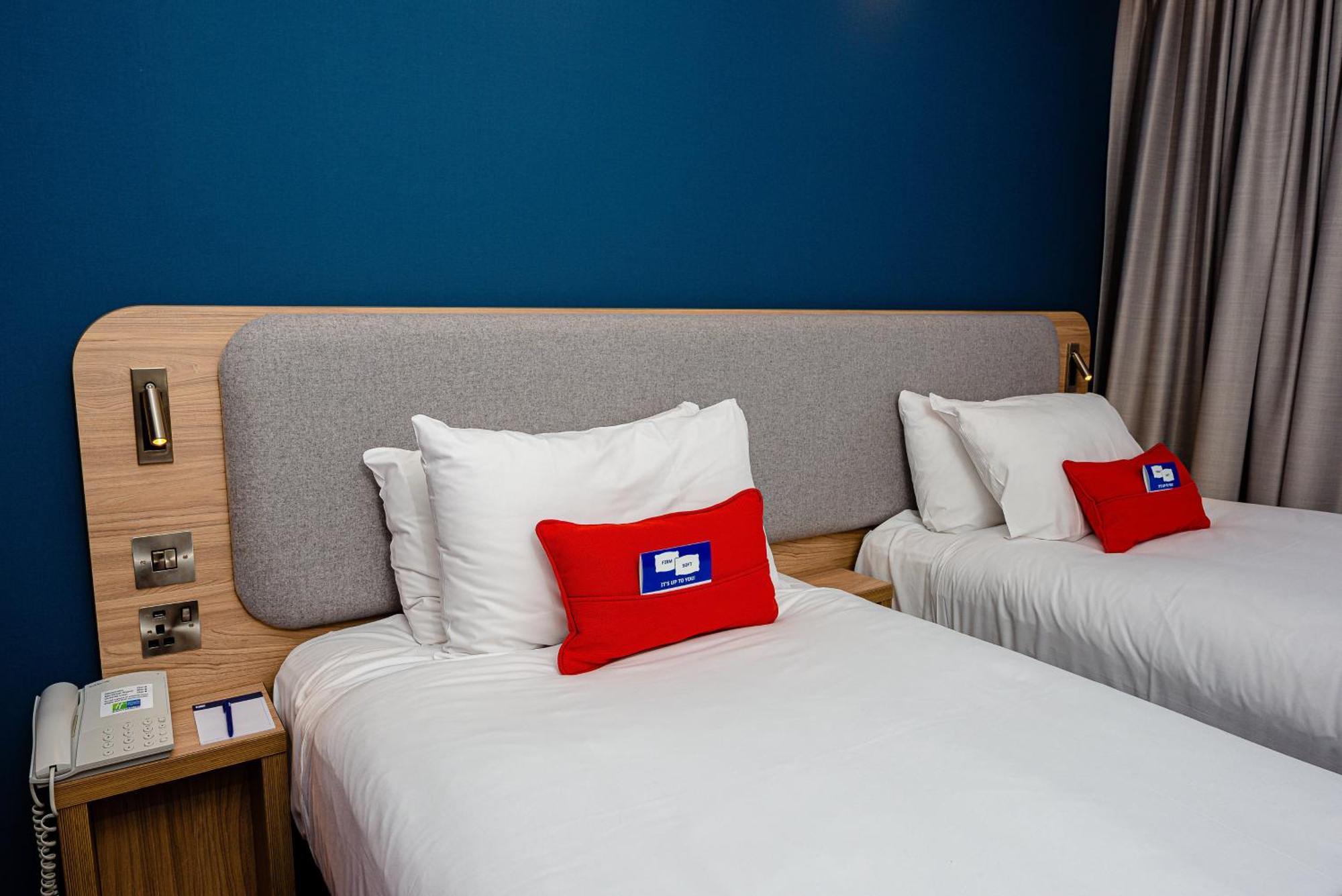Holiday Inn Express Canterbury By Ihg Exterior foto