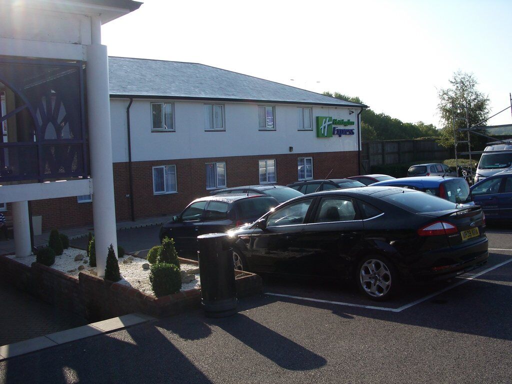 Holiday Inn Express Canterbury By Ihg Exterior foto